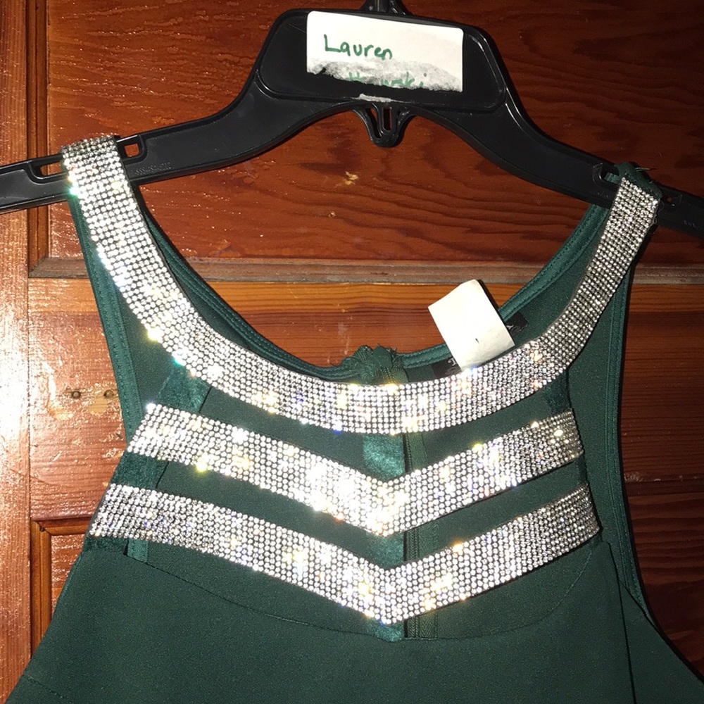 Prom dress - Picture 2 of 3